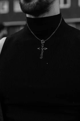 Pendentif croix Roly