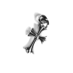 Petit pendentif croix avec bélière